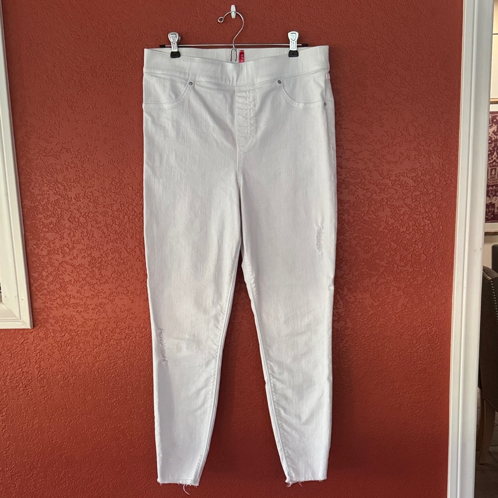 Spanx white jeans size LARGE.  EUC- Virtually no signs of wear.